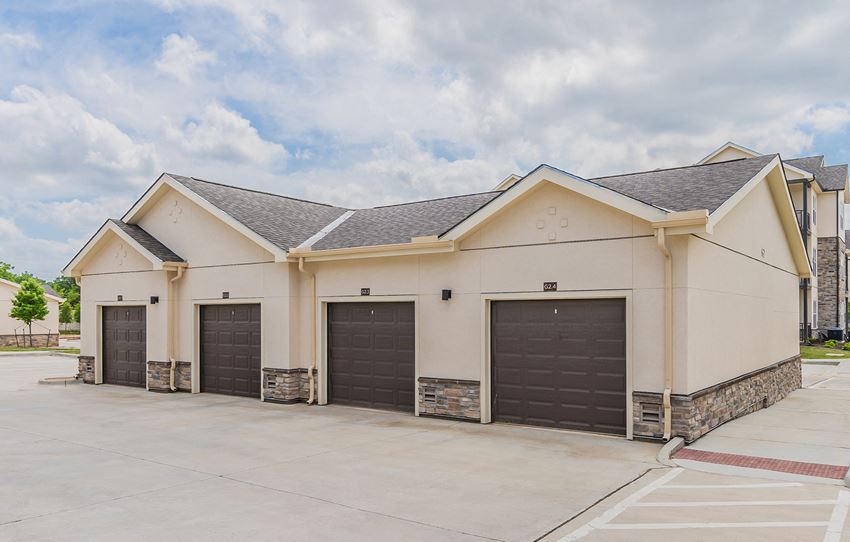 Timbers At Hickory Tree Apartments, 3401 Hickory Tree Road, Balch